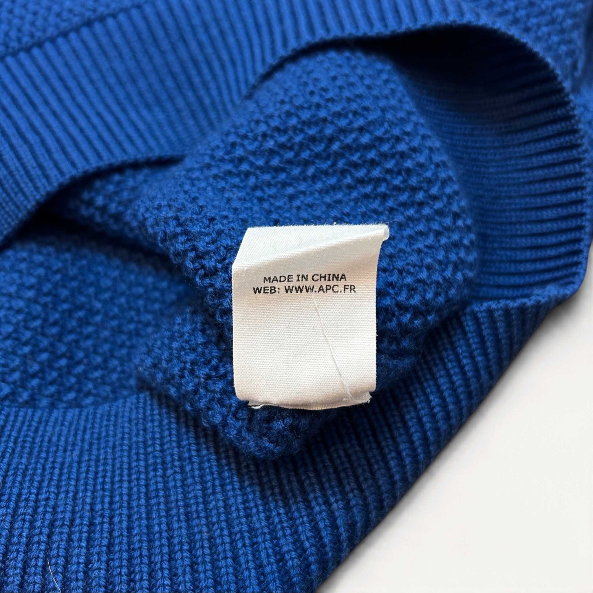 A.P.C. | XS - obrazek 4